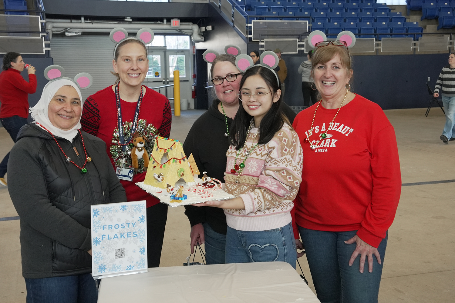 CAHNR Gingerbread contest